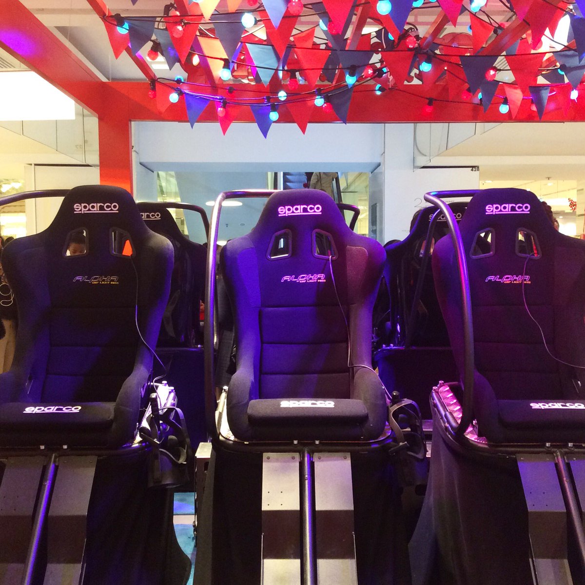 MitraEtemad's tweet photo. Dès aujourd’hui foncez au 2ème étage des Galeries Lafayette Haussmann et vivez une expérience virtuelle unique ! C’est le very bon plan du moment ❤️👍✌️
#SpectacularVR
#BonPlan #Paris https://t.co/D4Gw1c6Ddb