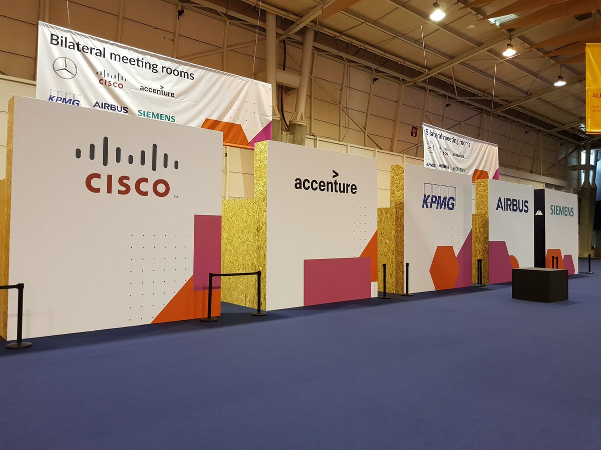 charliekurban's tweet photo. #WebSummit #websummit2017 #wevedo https://t.co/PXzT2fYzld