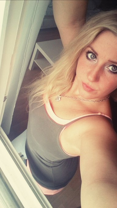 Guten Morgen <3 https://t.co/mOTREPaRXP #camgirl #telefonsex #heiss #geil #versaut schau mal rein ;)<a href="/tag/versaut"class="tags"><span>#versaut</span></a><a href="/tag/heiss"class="tags"><span>#heiss</span></a><a href="/tag/geil"class="tags"><span>#geil</span></a><a href="/tag/telefonsex"class="tags"><span>#telefonsex</span></a>
