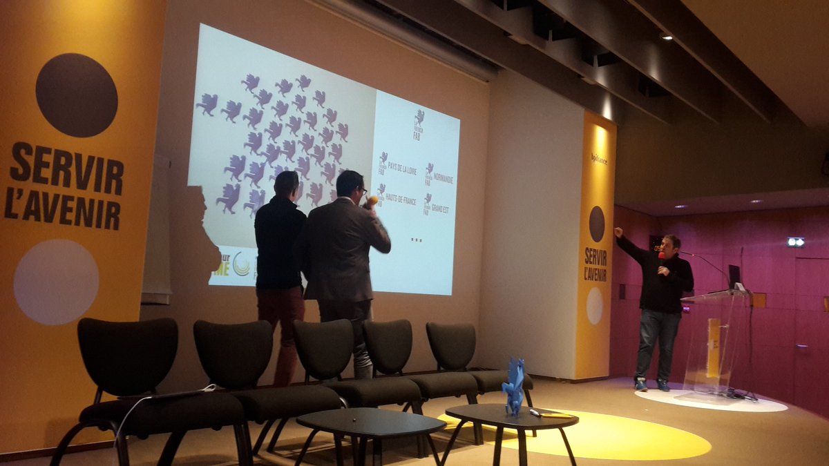 AnaisRajery's tweet photo. Erwan @SodistraFrance Damien @JPB_SYSTEME &amp; Cedric Novae Aerospace présente @LaFrenchFab à la promo 3 #Accelerateur #PME @LETIERFanny @P_Garagnani @VincentDauffy https://t.co/oWeKQ8j0Qw