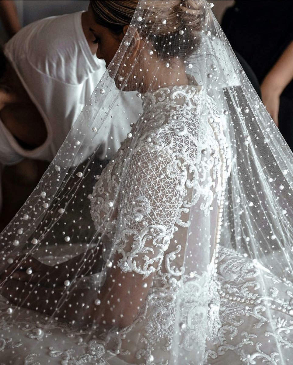 Velos que parecen constelaciones 🌌🌌 by @camilacarrill #novias #bodas