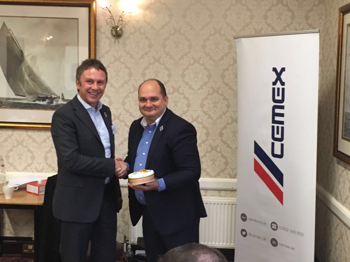 PlattCarl's tweet photo. Congratulations to Rich @richiecemex on achieving 25 years service at @CEMEX_UK #loyal https://t.co/AKZP6okMc6