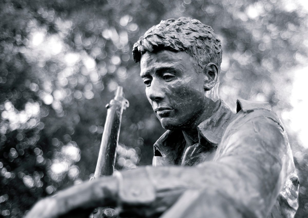 wiltsandbath's tweet photo. My latest work is a 2017 re shoot of a statue of a  World War Two soldier in #Portsmouth. He reads his letter from a loved one. The full album can be seen at https://t.co/Gd5NTuGXvQ https://t.co/Sg8aatwrw3