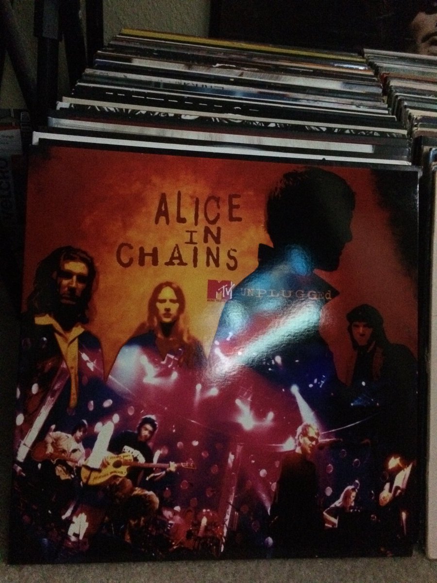 Slice__T's tweet photo. #AliceInChains #Unplugged #RIPStaley #WednesdayNightJams https://t.co/gM64UFO96j