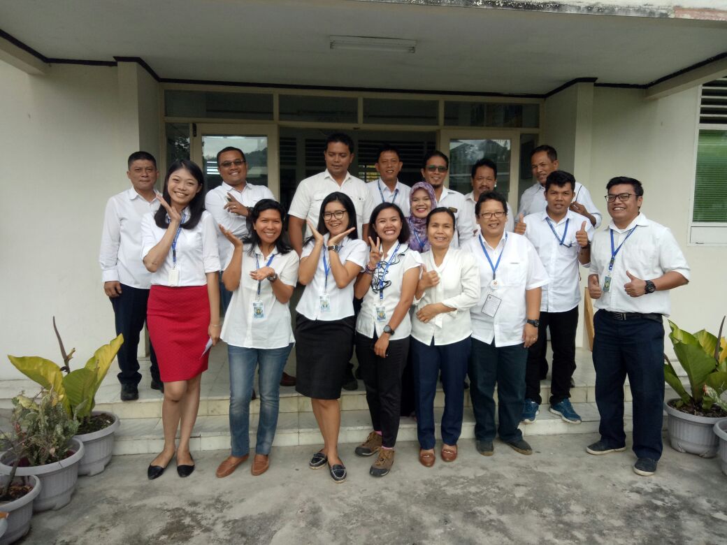 JulisusanT's tweet photo. We are ready for our calendar photo shoot..
#lifeattpl
#excitedworker
And the photo shoot was delayed.. 😄😄 https://t.co/vqQ0EVwPIZ