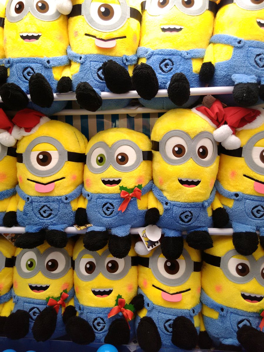 ラウンドワン横浜綱島店 No Twitter アミューズメント情報 キュートミニオンズジャンボ Xmasver 入荷しました リースを付けたミニオンやサンタ帽を被ったミニオン 今の時期しかないよ ラウンドワン限定ぬいぐるみとなっております ミニオンズ クリスマス