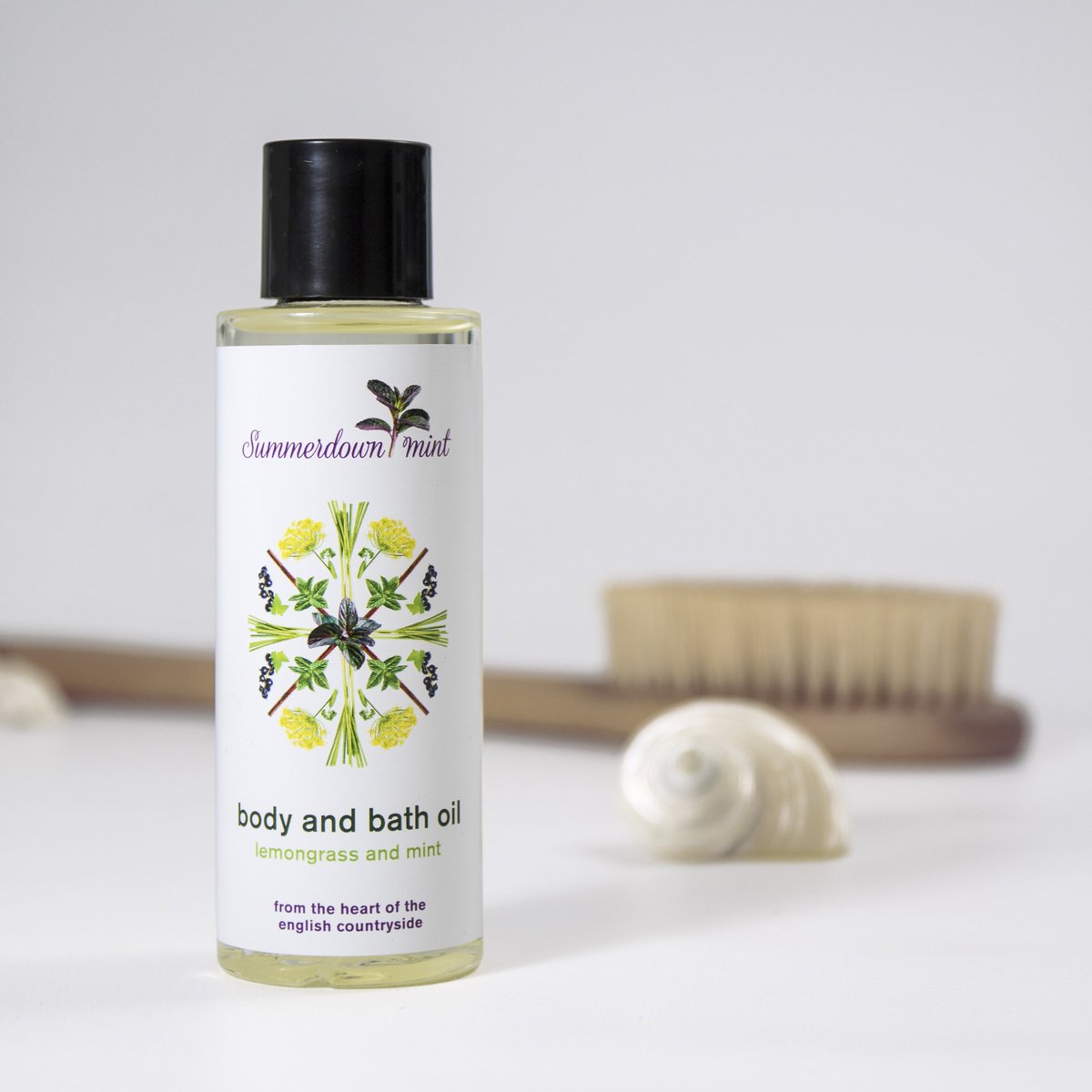 SummerdownUK's tweet photo. Grab your #free bottle of our #limitededition body and bath oil, developed in association with @FSHampshire, when you spend ยฃ20 or more. Use code 'free oil' at checkout https://t.co/iqWLMgKs9J #summerdown #purepeppermint #naturalproducts #essentialoils #wellbeing #luxury #pamper https://t.co/M6PUl3UbZs