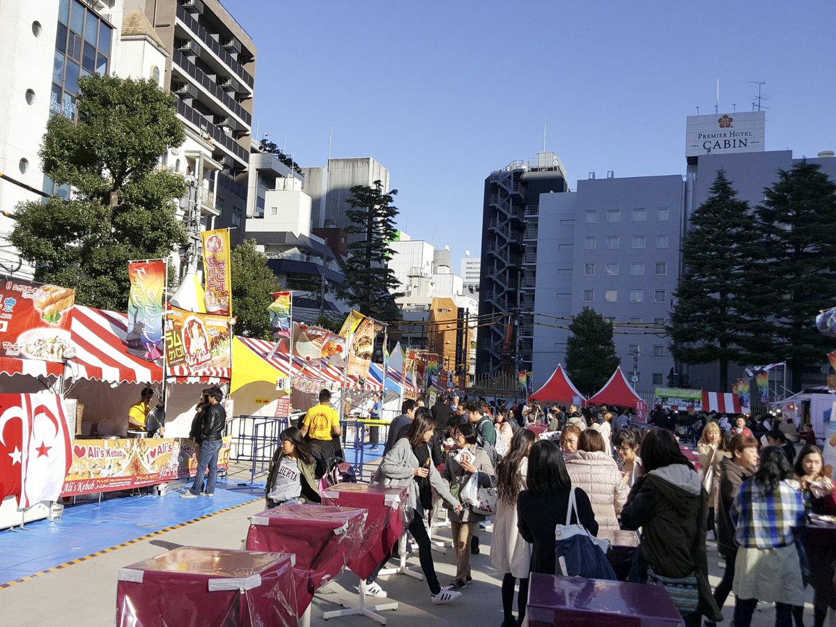 yeetokyo's tweet photo. ケバブグランプリ最終決戦が新宿大久保公園で12日日曜日まで行われます。トルコ名物、ケバブをお楽しみください！ https://t.co/vQKwZS2yvD