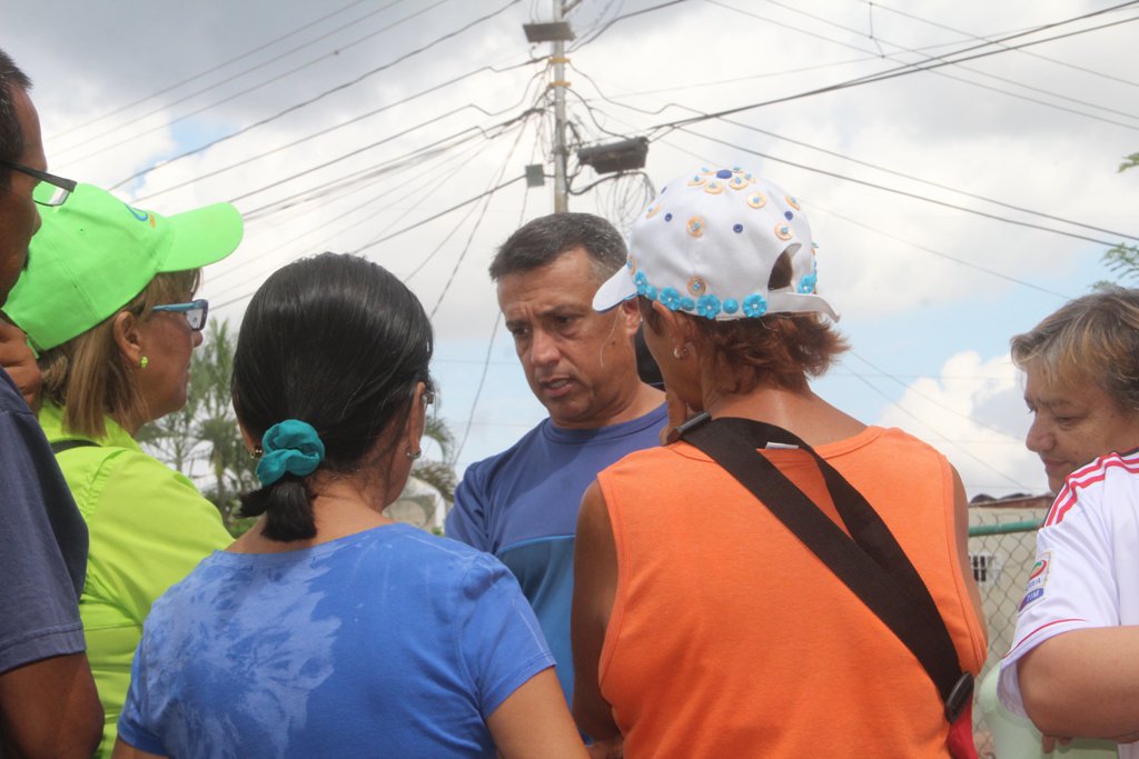 IMFRAVIHPAL's tweet photo. En #Palavecino nada nos detiene, seguimos recorriendo nuestras comunidades, atendiendo las solicitudes de los Palavecinenses. https://t.co/bypYurzbfl