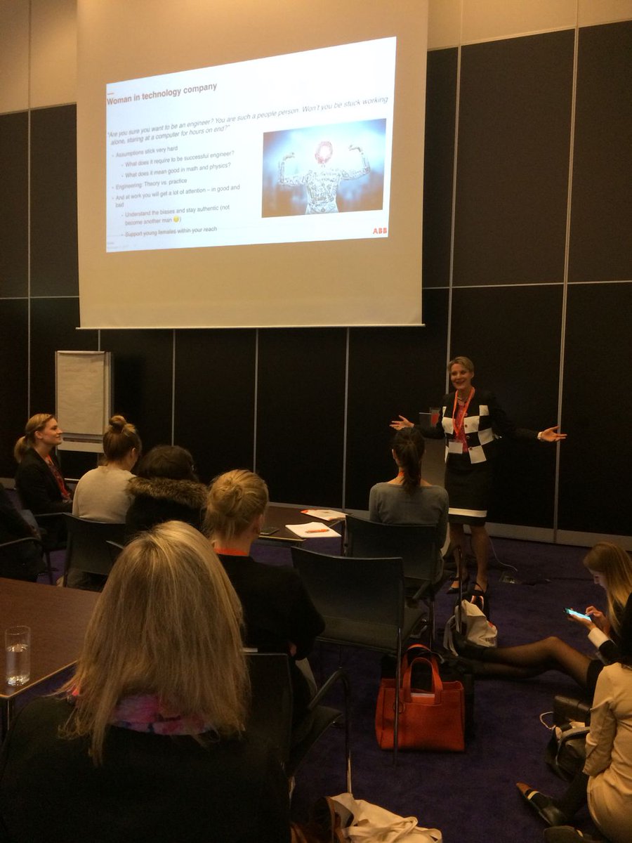 VainioTanja's tweet photo. Today @ #WomenInTech Amsterdam: "Career Transitions: From Specialist to Generalist to Leader" #EuroWinTec #WinTec17 #Leadership https://t.co/nDomuQGyGF