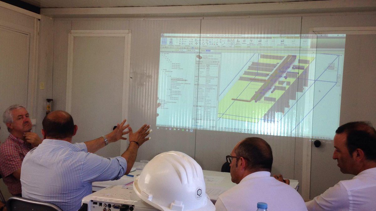 bimplicityBCN's tweet photo. BIM a pie de obra: Trabajo colaborativo y toma de decisiones para minimizar riesgos y sobrecostes. https://t.co/U2lxFN6dqF
