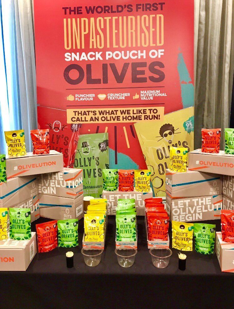 Tessa_Stuart's tweet photo. Brilliant, honest, helpful must-read piece by @OllysOlives on starting a food business: 🍜🍕🍩🍫 #foodbiz

 https://t.co/mLHEyXxoQo https://t.co/GVqSK3JBjP