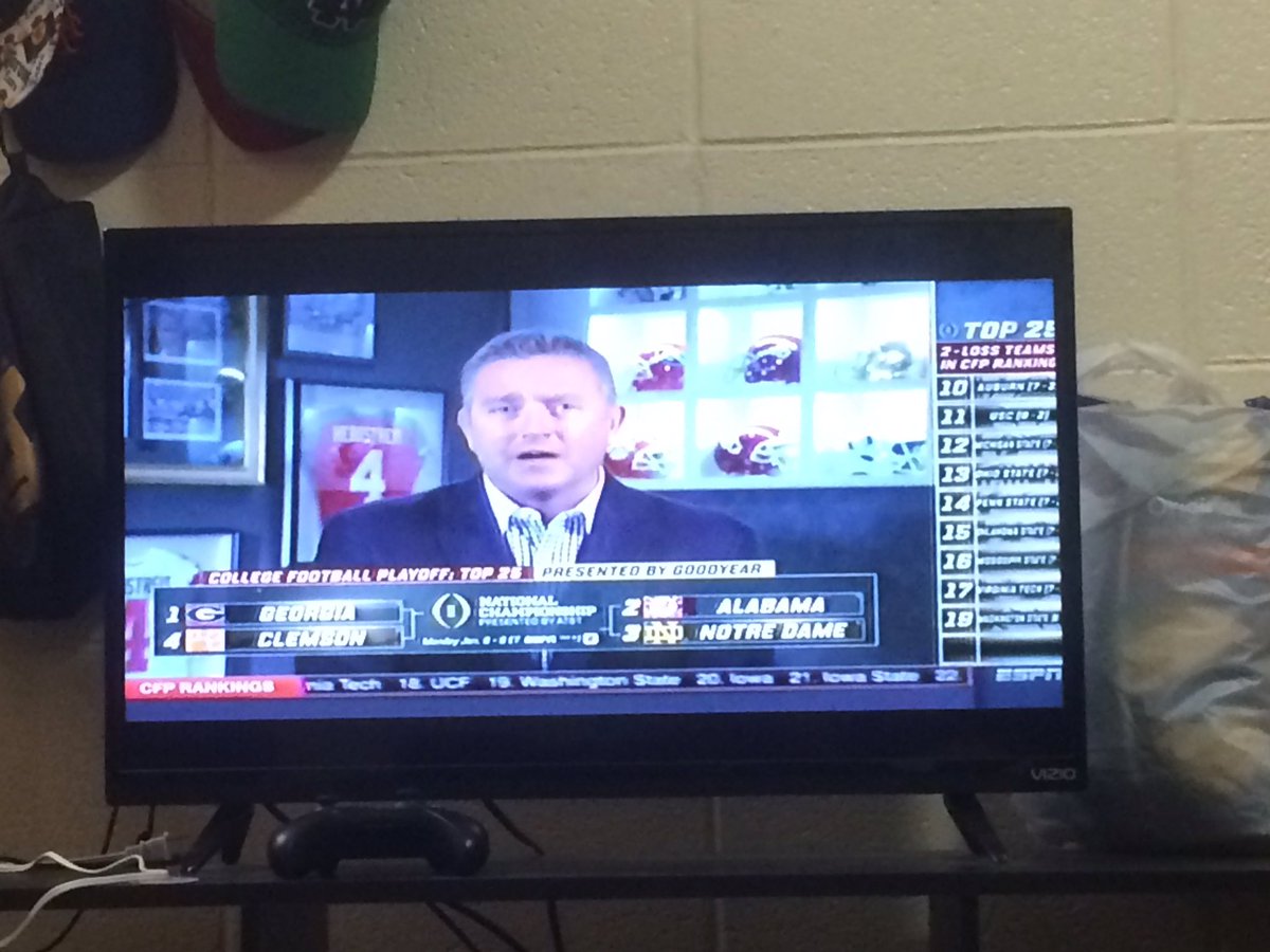 t_ginn's tweet photo. @NDFootball IS IN-we beat Wake Forest 48-37 this past week and we now head into a primetime showdown with Miami on Saturday-it doesn't get any better than this!!!!!!!! #CFPTop4 #PlayoffBound #NDvsMIA #GoIrish #BeatCanes #CatholicsvsConvicts #33Trucking #ND2021 ππππββββ https://t.co/gbTTxrJsoi