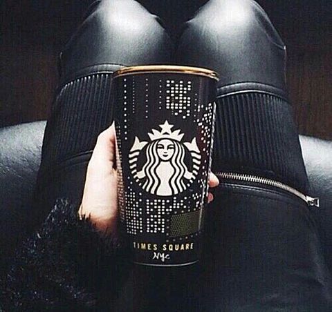 E_N_ALPHA's tweet photo. ＼ブラックベースのトレンドリングネイル／
*★*――――*★* 
https://t.co/cpFWjOZAue 
*★*――――*★* 
#ブラックネイル　#リングネイル　#ミラーフレンチ　#ミラーネイル　#スクエアオフ　 https://t.co/kehlAO1rP7