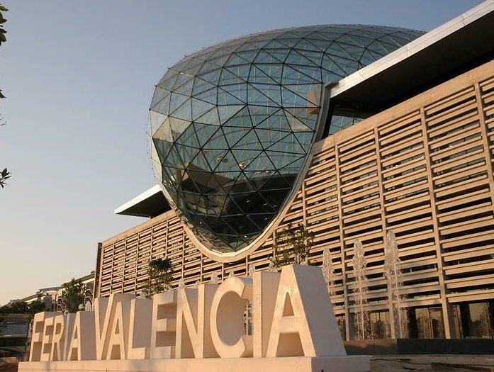 LPenMWC's tweet photo. Mr. John Hoffman @GSMA , Valencia is ready for MWC
More than 100 years in International Trade Shows https://t.co/b1JUoR0wa1