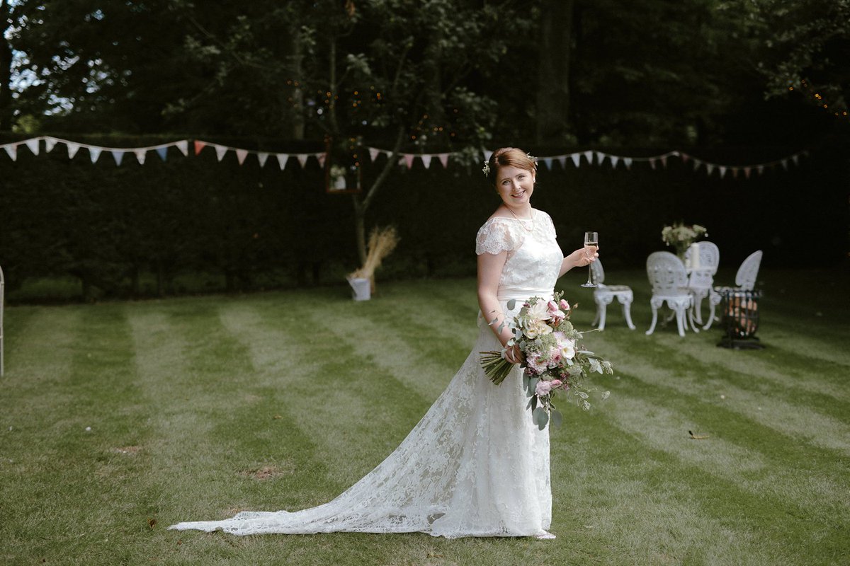 Hannah chose a lace <a href="/Halfpennylondon/">Kate Halfpenny</a>  gown for an English garden wedding, celebrated in style under a <a href="/PapaKata/">PapaKåta</a> tent>lovemydress.net/blog/2017/11/h… <a href="/RuthAtki/">Ruth Atkinson</a>