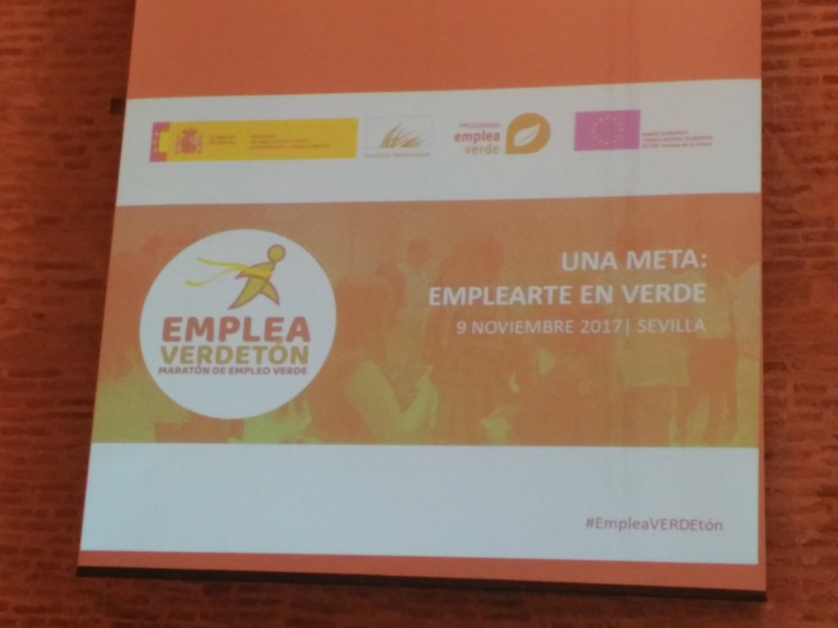 resivive_'s tweet photo. Hoy #RESIVIVE está en #Sevilla en el #EmpleaVERDEtón apretando los puños por nuestras metas... @emprendeverde https://t.co/vfWpZV3Z0S