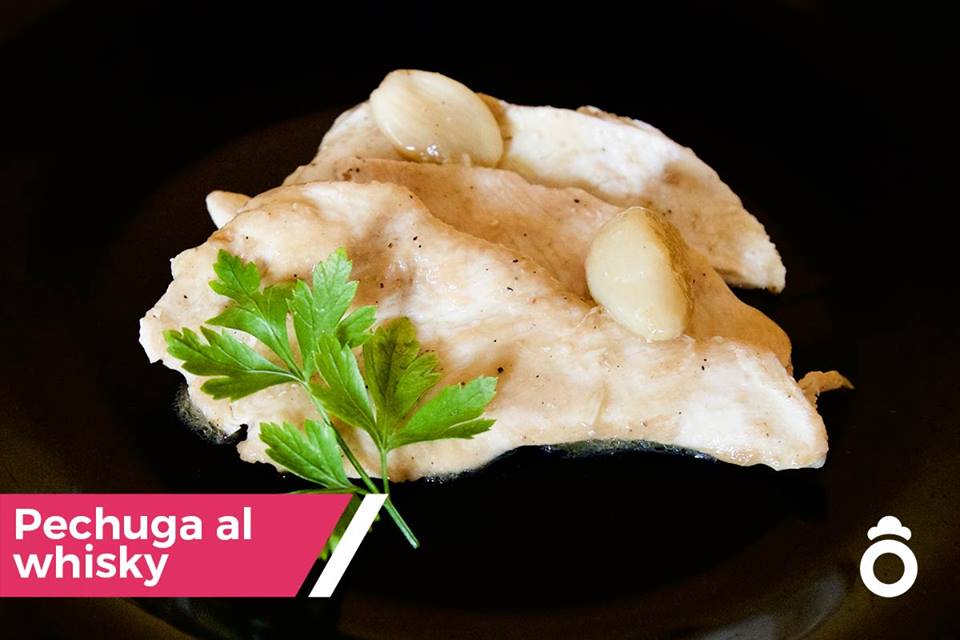 PicoteosSevilla's tweet photo. ¡Qué mejor forma que atacar el martes que con una buena ración de pollo al whisky! 😋
 🖥 https://t.co/2llx0jTlA2 
☎️ 955 792 208 https://t.co/88DlwvEGBE