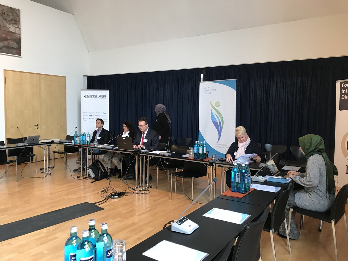 BddiOrg's tweet photo. Heute sind wir in Frankfurt hier im @HausamDom für unsere Vorbereitung & Konsultationsmeeting der #WomensDevelopmentSummit (@W_D_Summit ) https://t.co/V9Oe2xrW7t