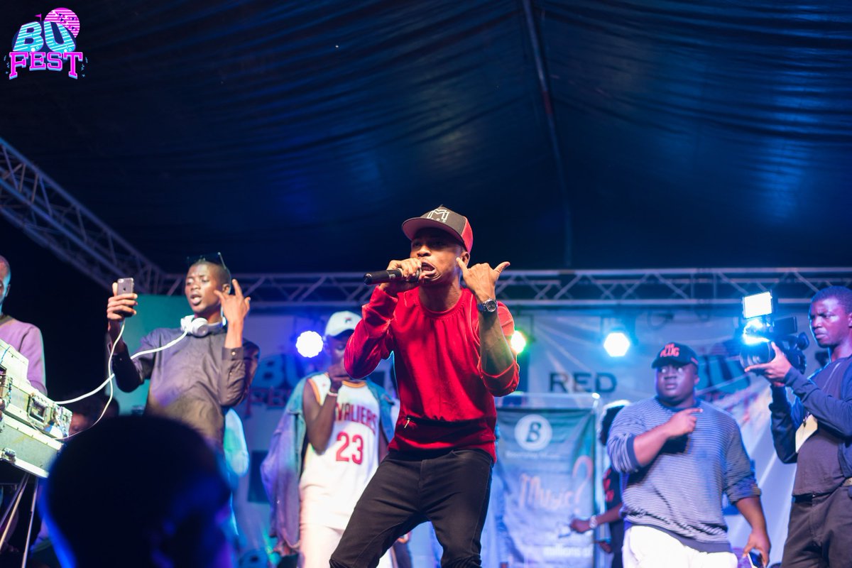 PhemieFlash_'s tweet photo. @IamMayorKun thrilling his fans @ @bufest2017 https://t.co/7RFJq6TDo3