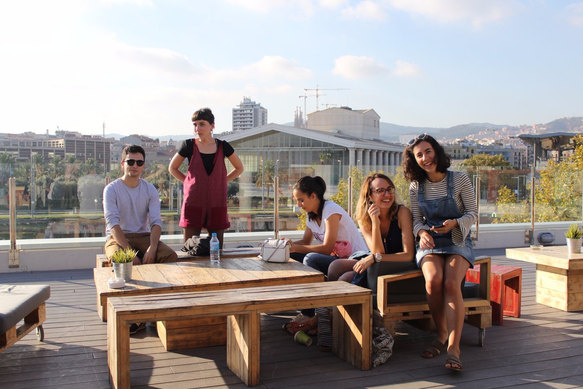 📢Últimes places pel 2n grup de #MIDtalent! 📢 Inscriu-te gratuïtament abans del 15/11 i sigues un dels 20 joves que viurà una setmana de convivència 🏡 formació 💻 emprenedoria🚀reptes 💪 i inspiració💡  al <a href="/Twentytuhostel/">TWENTYTU HOSTEL BCN</a> de #Barcelona 🖊️ ow.ly/2Fia30gsxDf T'hi esperem!