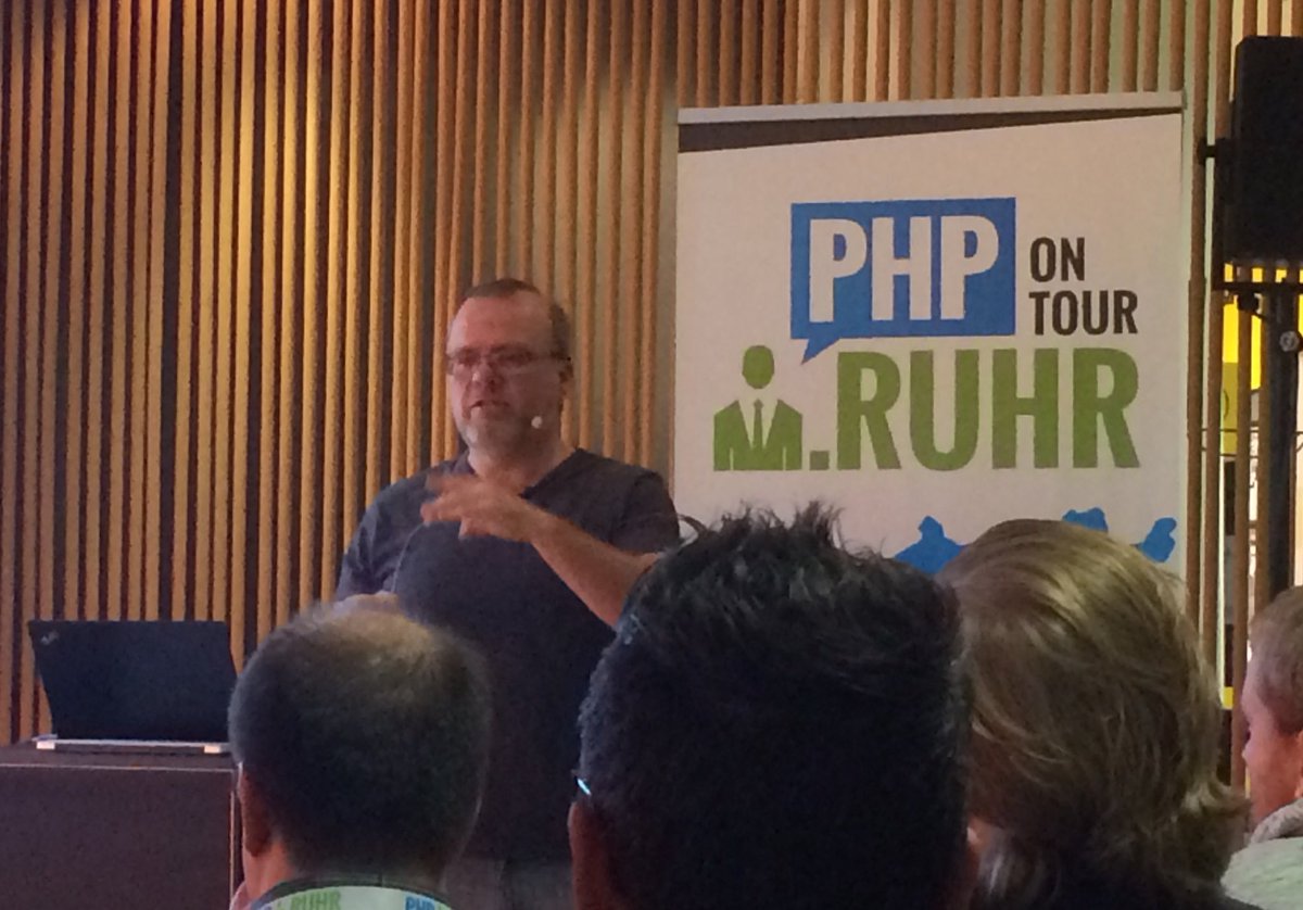 nail7's tweet image. The @rasmus kicking off #phpruhr17