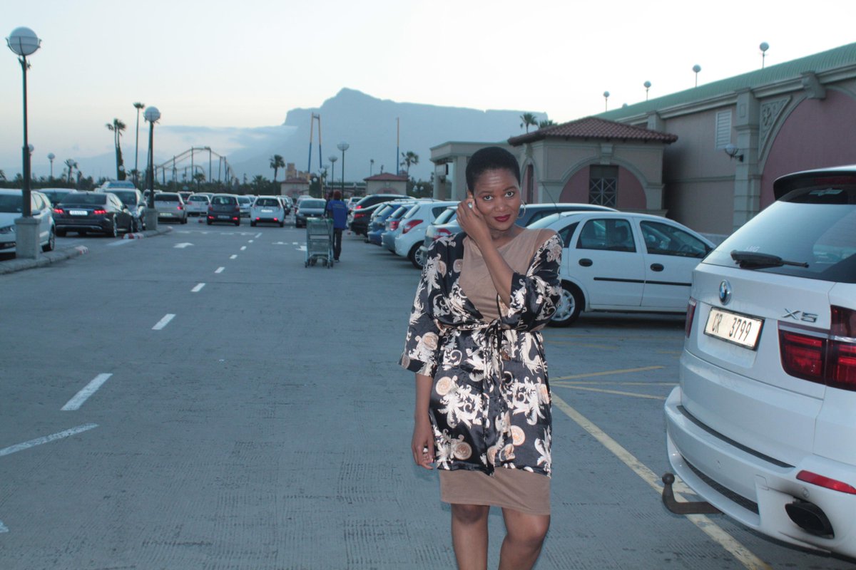 AdoringTankiEm's tweet photo. #TankiEm out in #CenturyCityZA for a pre date night trip to @TelkomZA store https://t.co/1wpIZzlDGb