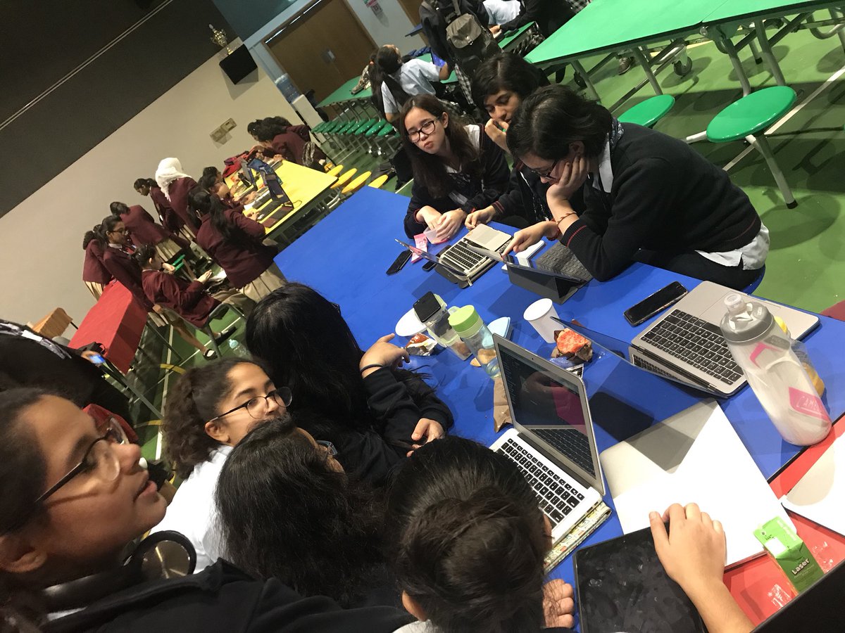 be_arbelaez's tweet photo. The ELG science students from @gwa_dubai drawing the UN 2030 goals using SNAP! code at #sheinnovates @GemsModern with @womenaco https://t.co/c2CoToV2BO