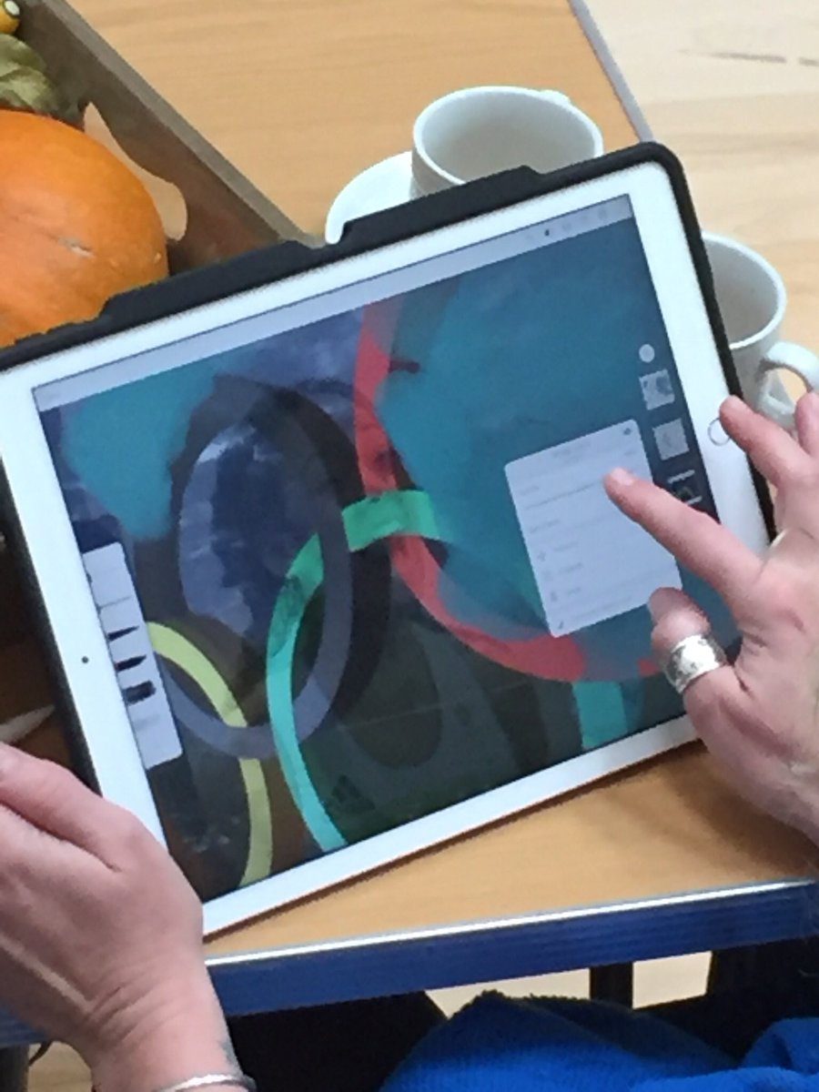 Never too late ... come and join in the fun at today’s Teach meet #5 <a href="/GuildfordRTC/">GuildfordRTC</a> with @Tormead_DL challenge your students to get involved &amp; excited about the possibilities of using technology to change their world. solutions-inc.co.uk/digital-genius/