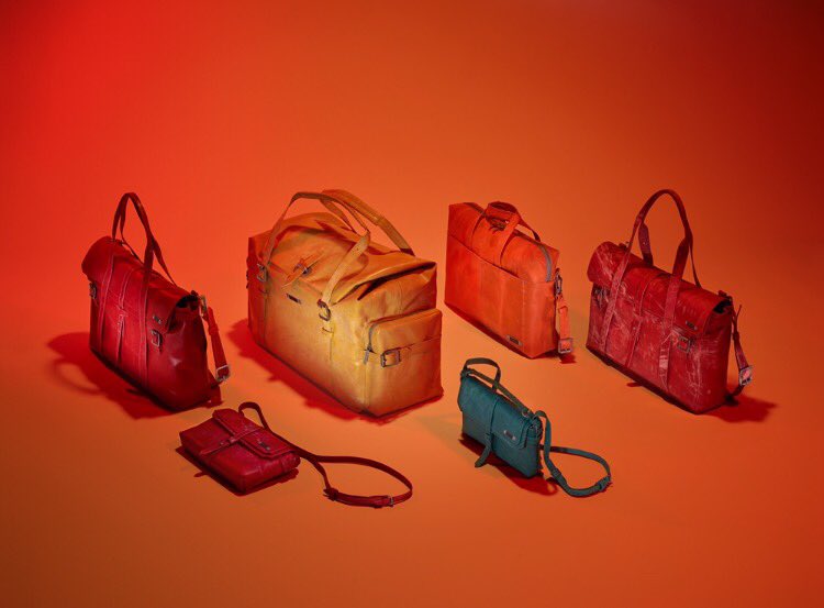 danielle_stutz's tweet photo. We♥️! Oliver Nanzig for Freitag #olivernanzig #freitag #dsphotographers #bags #stilllifephotography #studiophotography #swiss #swissfashion https://t.co/Qjnuznu3ot