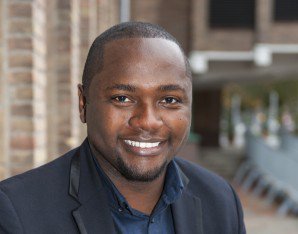 ISVWijsbegeerte's tweet photo. 19 november: Filosofisch café 'Omgaan met de ander' met Mpanzu Bamenga over zijn bijzondere levensverhaal. https://t.co/F1J9rCbZAO #filosofie #isvw #filocafe #mpanzubamenga #deander https://t.co/chlUMGMxge
