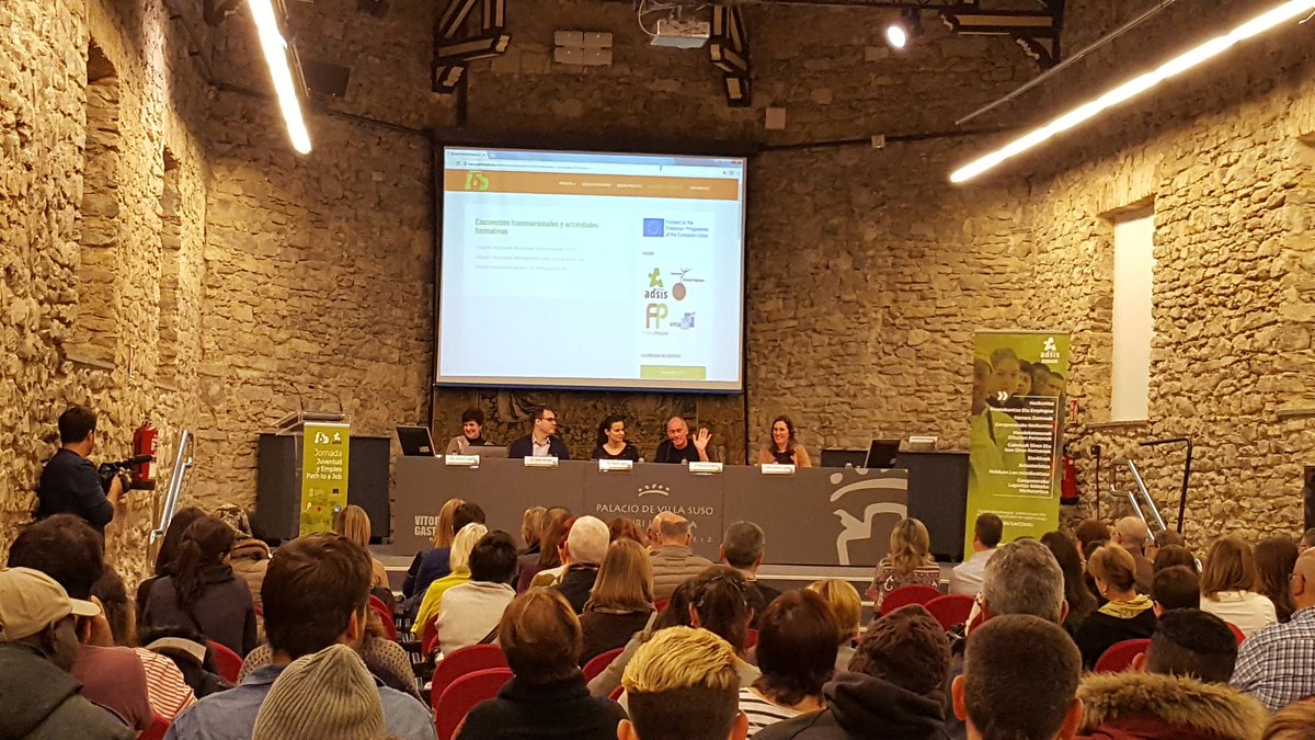 FundacionAdsis's tweet photo. Nuestros compañeros de #PathToaJob @fmdigitale @FridayPeople1 y @VinaLabVinaros comparten experiencias de estos 2 años de trabajo para promover el empleo juvenil @EUErasmusPlus https://t.co/q9V9yTSpRN