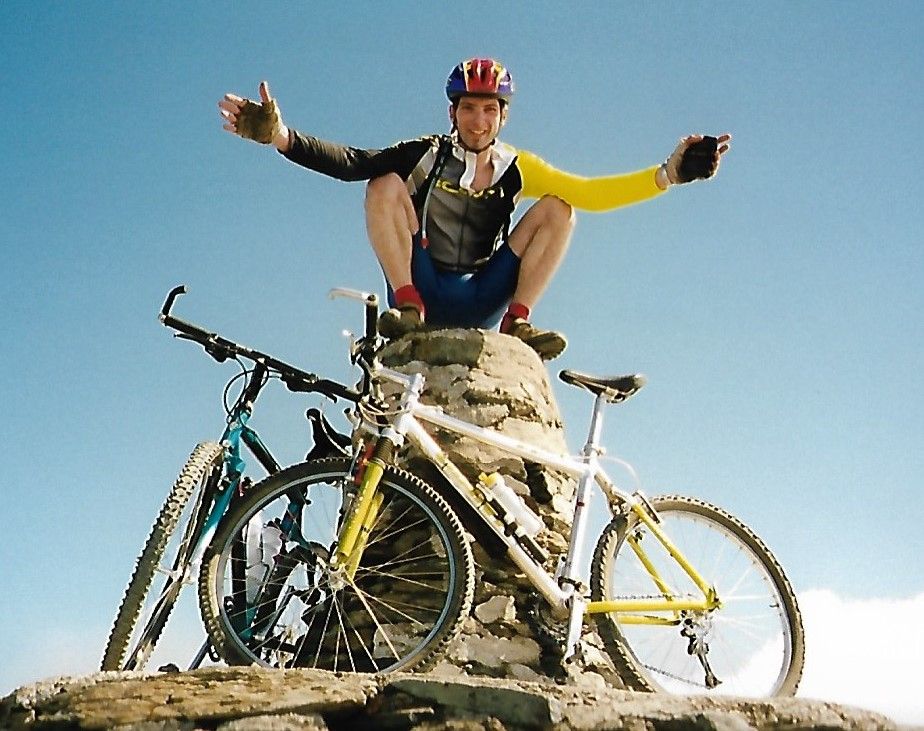 20sixmtb's tweet photo. Top of Snowdon 1998
#retrobike #racing #MTB #chilternhills #Summit26 #summitmtb #mountainbiking https://t.co/X62kCRoGu0