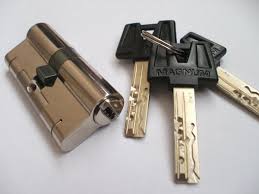 RocketLocksmith's tweet image. If you are having a problem with a lock, or you need to change one for security reasons. We may be able to replace just the cylinder which will save you money. This also applies to Eurocylinders like those found in upvc doors #locks #bedford #Security