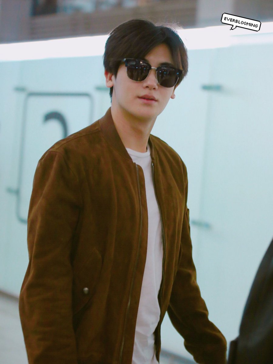 EverBlooming_HS's tweet photo. 171109 마닐라로 출국 #박형식 
넘모넘모 머시따... 따흐흑... https://t.co/QjXhTUfiKb
