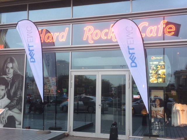 GosiaSocial's tweet photo. #DPUG Warsaw rocks today at Hard Rock Cafe! Thank you @marylilith999 for the great event! @RockOn8197 @roxanemody @Marcin_Moraw @KatAatDellEMC @TomekatDellEMC https://t.co/5HgzBDMcDR