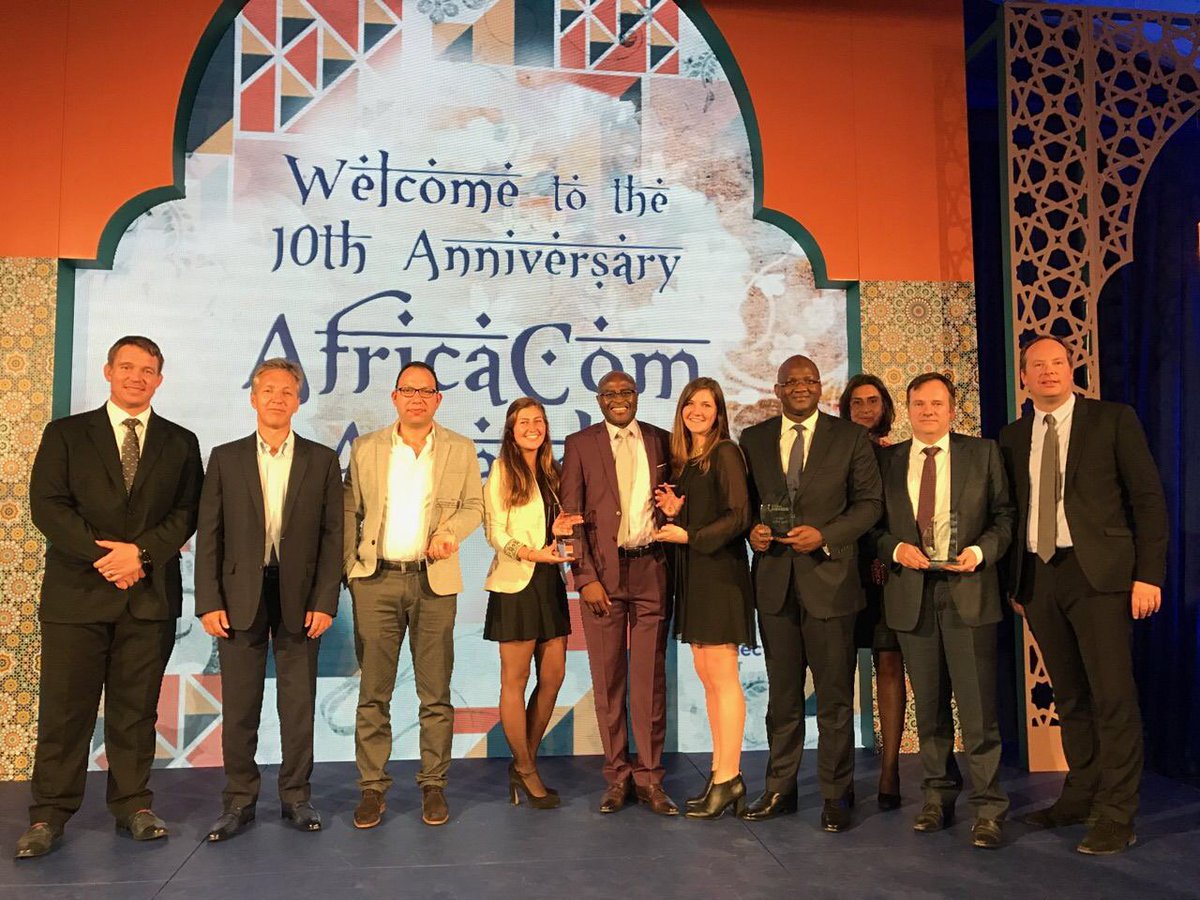 orange_mg's tweet photo. #EClubOrange #POESAM 2017 - 7è edition
Félicitations à #Madagascar !! Le projet #ManzerPartazer a remporté le 1er Prix Orange de l’Entrepreneur Social 2017 #RSE, lors de la cérémonie AfricaCom Awards https://t.co/zE43G7yfh1