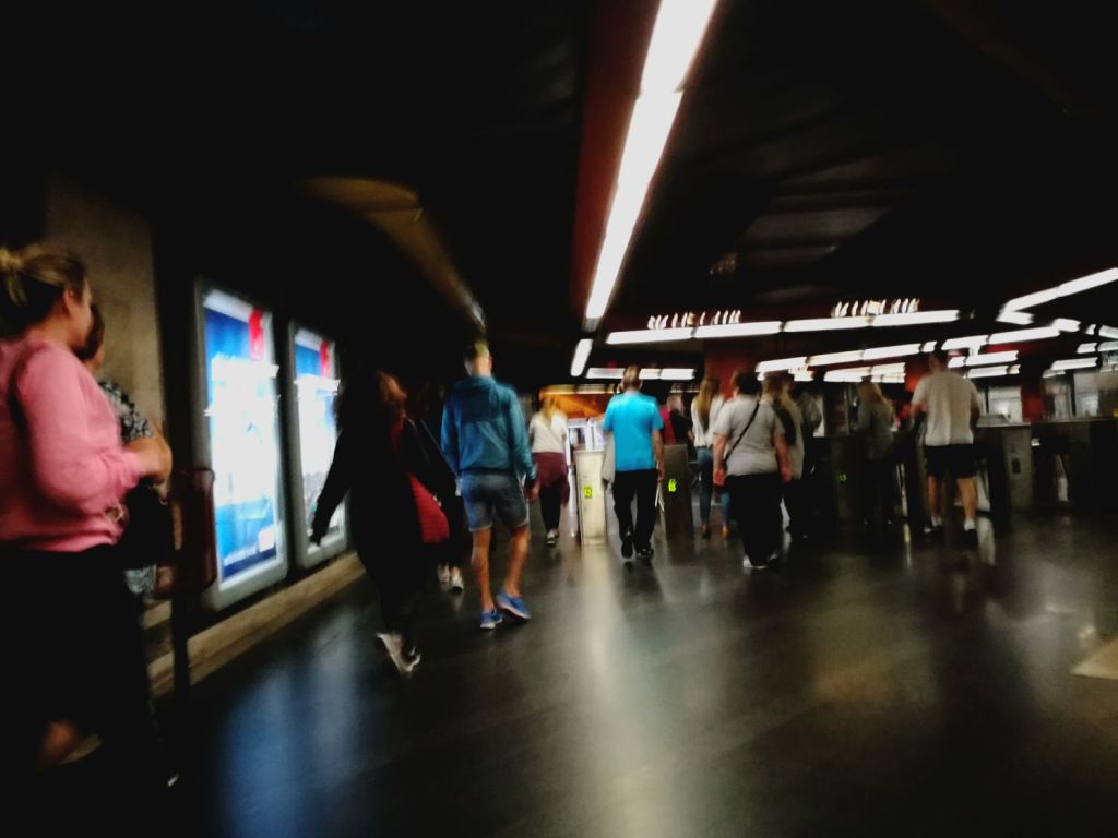 NoteBordo's tweet photo. IPOGLICEMICI METROPOLITANI. https://t.co/2Tv4QmrqtS https://t.co/Ciez60M0tb