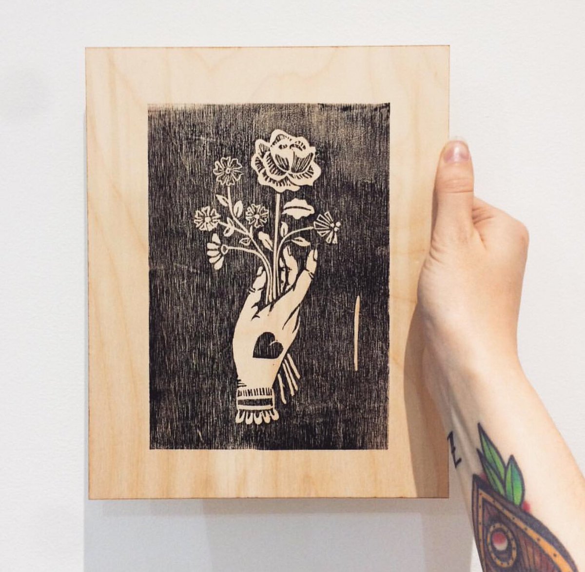 PopUpPrintShop's tweet image. 10th #winterpopupprintshop seller is @mickeypipUK! Beautiful line drawn illustrations &amp;amp; paper cutouts 🌺Join us Saturday 18th Nov at @LEAFPortlandSt