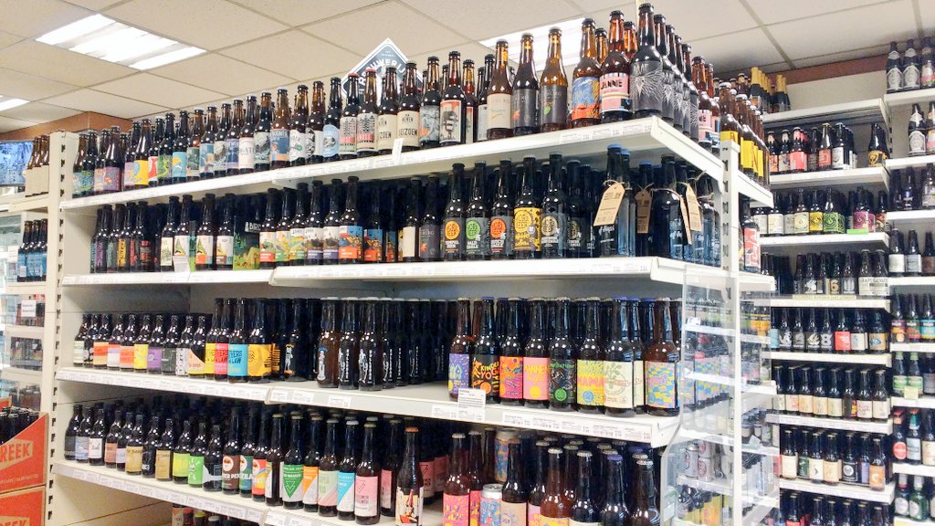LostCrew's tweet photo. 9 months ago, this was 2 shelves lower. sterk amsterdam must really being scaling up on craft beer https://t.co/ZmQySYCKKL