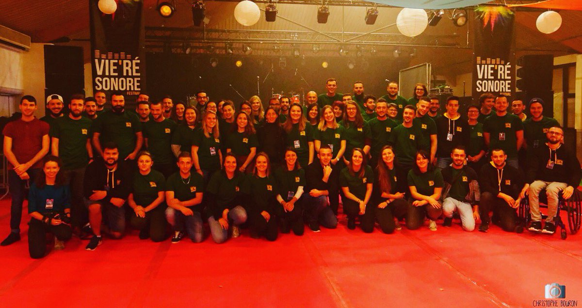 vieresonore's tweet photo. Un week-end magnifique ! Merci aux bénévoles, partenaires, artistes et à vous les festivaliers ! #VieRéSonore #festival #2èmeédition #merci @JiveMe33 @LemonFuria @Sidilarsen @AtomicSpliff #weedingdub #steelrangers #strollad https://t.co/dMzi89qVsK