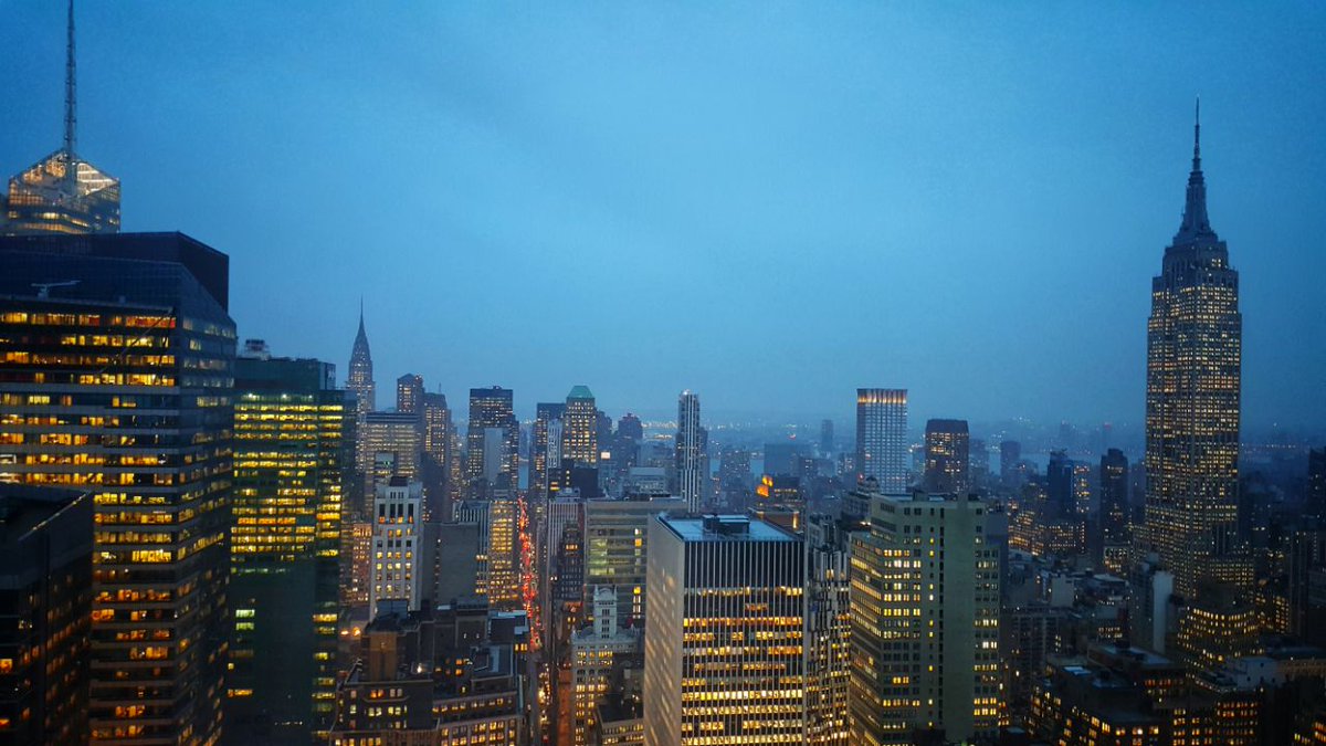 KU_Leuven's tweet photo. Faculteit Architectuur en @SET_KULeuven openen een #onderzoek-platform in #NewYork 🗽🇺🇸 https://t.co/yedQWe5RId https://t.co/oeTXf44DUD