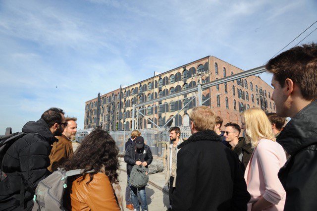 KU_Leuven's tweet photo. Faculteit Architectuur en @SET_KULeuven openen een #onderzoek-platform in #NewYork 🗽🇺🇸 https://t.co/yedQWe5RId https://t.co/oeTXf44DUD