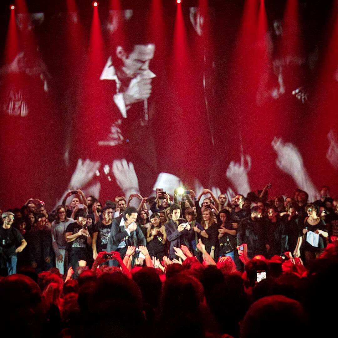 mzoep's tweet photo. #NickCave #live in #Roma #8November 2017.
“We’re making little history baby”
#badseeds #lovelycreatures #anighttoremember
#mzp * #thelovingmemory https://t.co/O9LUbNLdp0