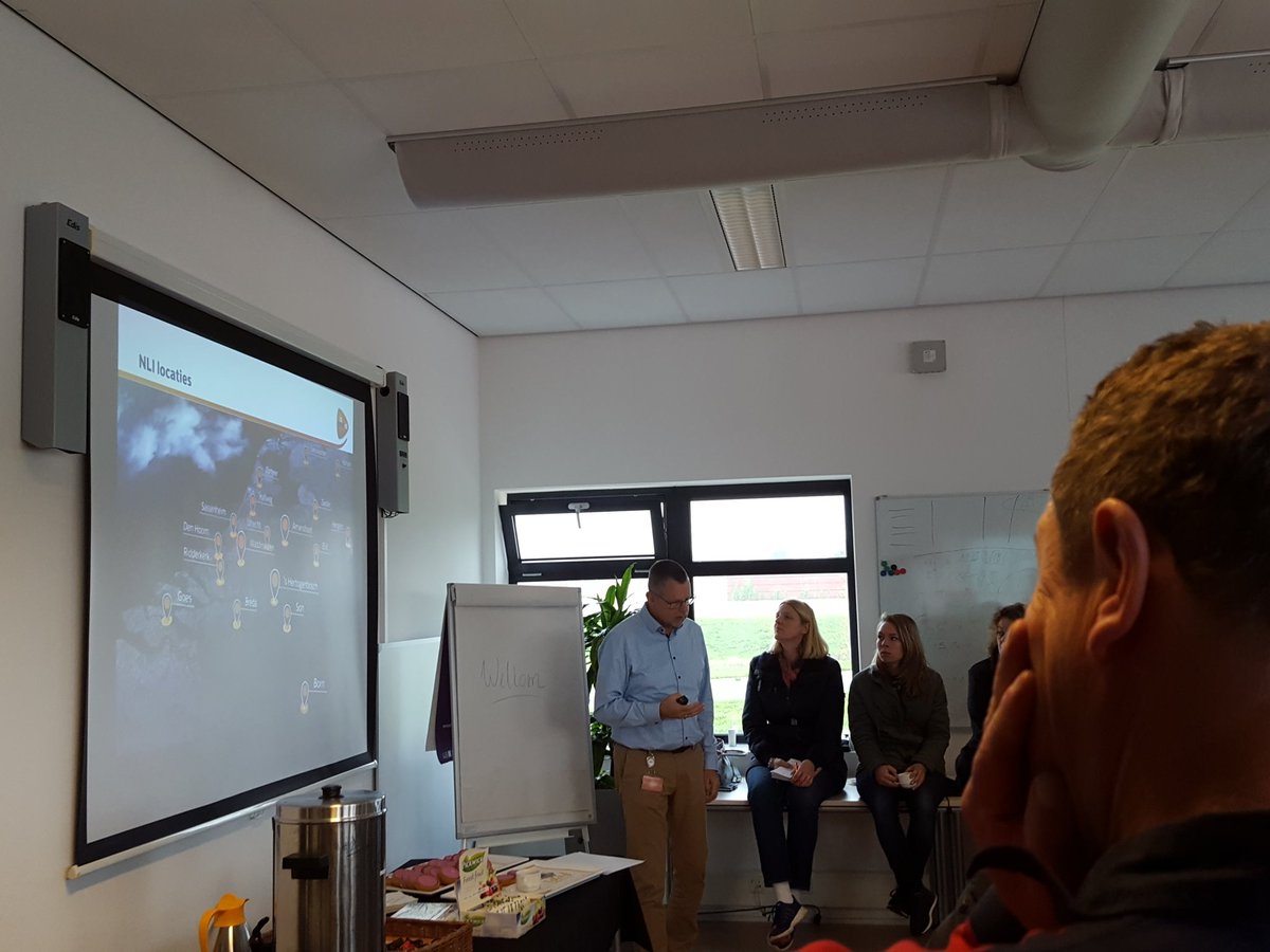 Stapdian's tweet photo. FlevoFoodNetwerk nu PostNL heel iets anders dan Eemlandhoeve. Juist leuk! https://t.co/gKRD2SzUWX