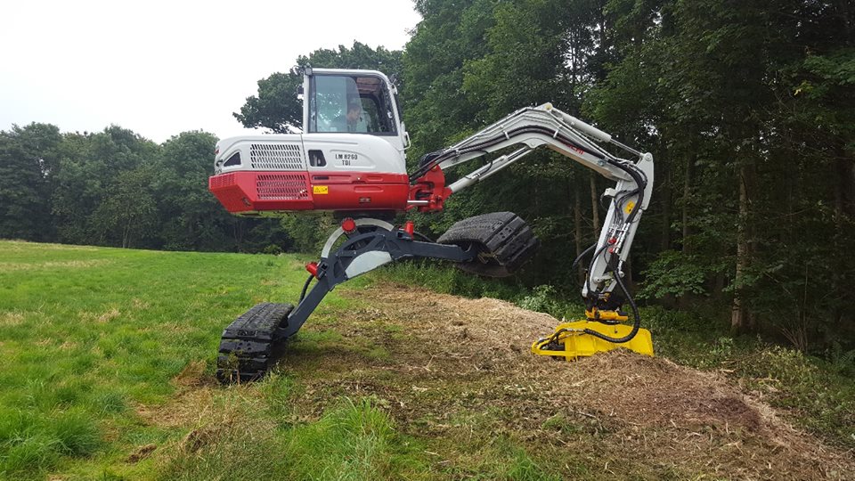 GroundControlGC's tweet photo. Introducing 'The Levelizer' the first one to be imported to the UK. This machine, with the help of its mulching and tree shear attachments, will allow us to work on a whole multitude of gradients. Watch this space! #Levelizer #Takeuchi #TB260 #Embankment https://t.co/94GiwplZS0