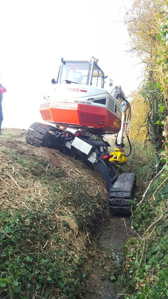 GroundControlGC's tweet photo. Introducing 'The Levelizer' the first one to be imported to the UK. This machine, with the help of its mulching and tree shear attachments, will allow us to work on a whole multitude of gradients. Watch this space! #Levelizer #Takeuchi #TB260 #Embankment https://t.co/94GiwplZS0