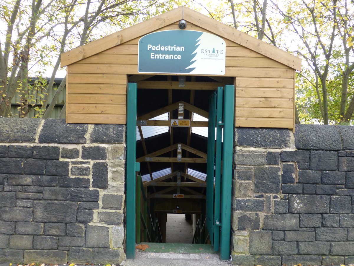 Our pedestrian entrance is now open  on Midland Road 🎉 #Bradford 
Timber supplies for the trade &amp; public! Follow us <a href="/EstateSawmills/">Michael</a> 🌲 😃 🌲