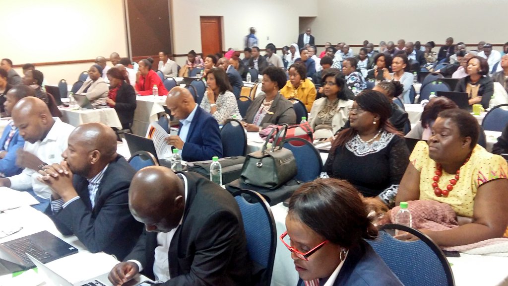 MpuHealth1's tweet photo. DOH Strategic planning and reviews session.Day2.

Acting Chief Director: Primary Health Care Mrs Dudu Mdluli  reporting the sub outcomes strategic objectives of Hast,PHC,MCWH,Malaria.
#programme2. https://t.co/v7cvRL85Bv