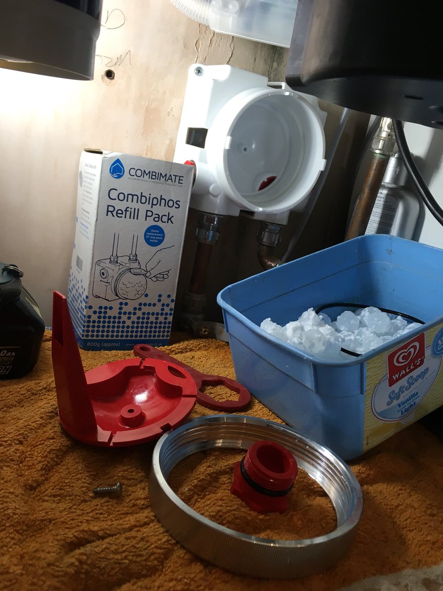 irbheating's tweet photo. Remember that the @cistermiser #Combimate scale reducer requires the #Combiphos balls to be replaced every year for it to work properly #AnnualMaintenanceRequired #NotFitAndForget #HardWater #Scale #Essex https://t.co/pddZgXsbF1